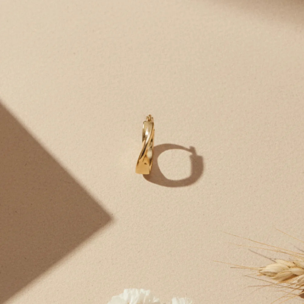 Kolczyki koła pozłacane – skręcone koła ze srebra 925 – złoty twist