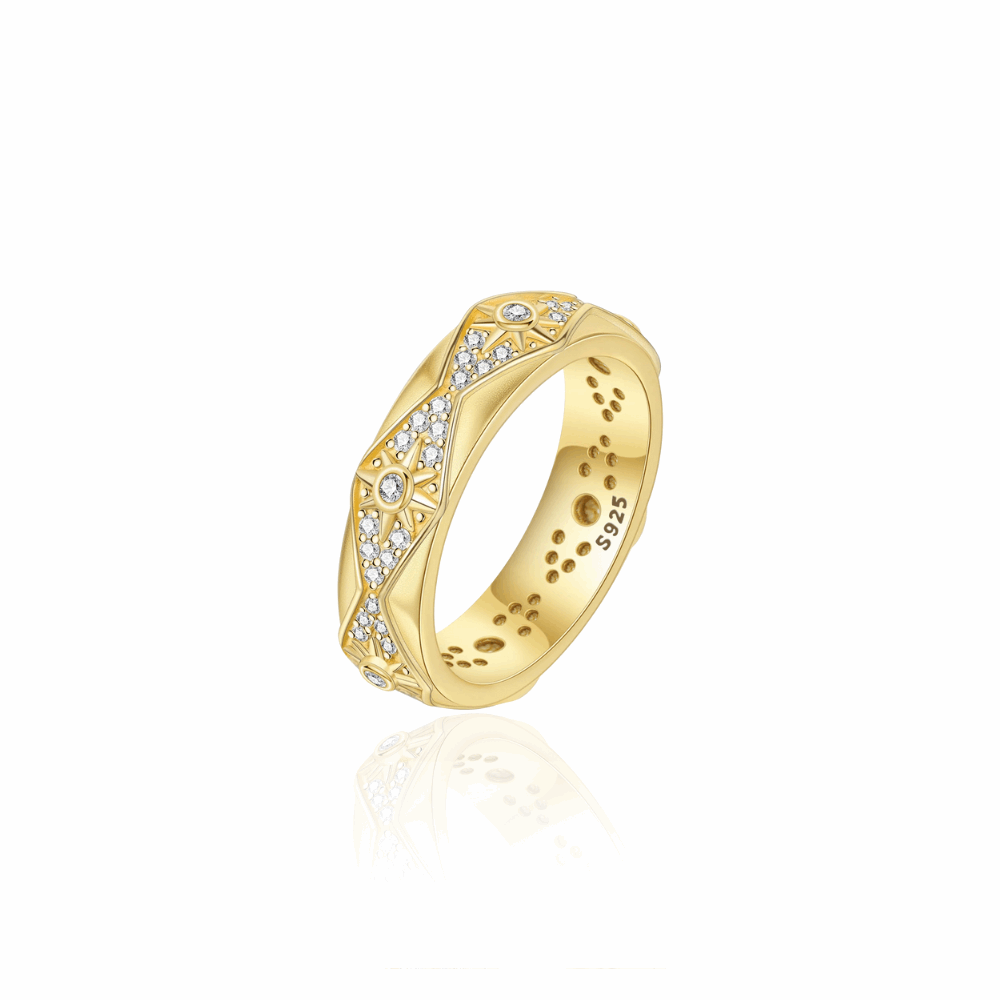 Pierścionek pozłacany ze srebra – rozbłyski z cyrkoniami