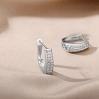 Srebrne kolczyki sztyfty z cyrkoniami — geometryczne, eleganckie, screw-back